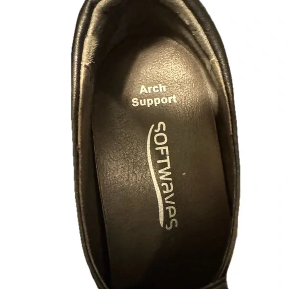 SOFTWAVES Black Leather Loafers with Chain Accent – Size 40 - Picture 4 of 5